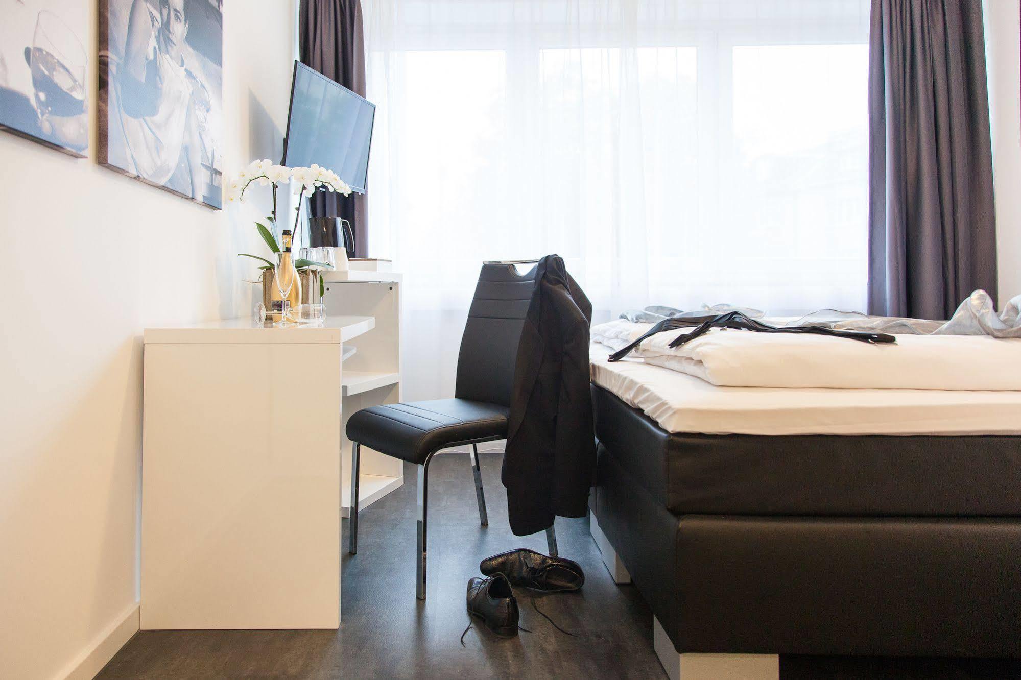 Hotel Stay Essen Esterno foto