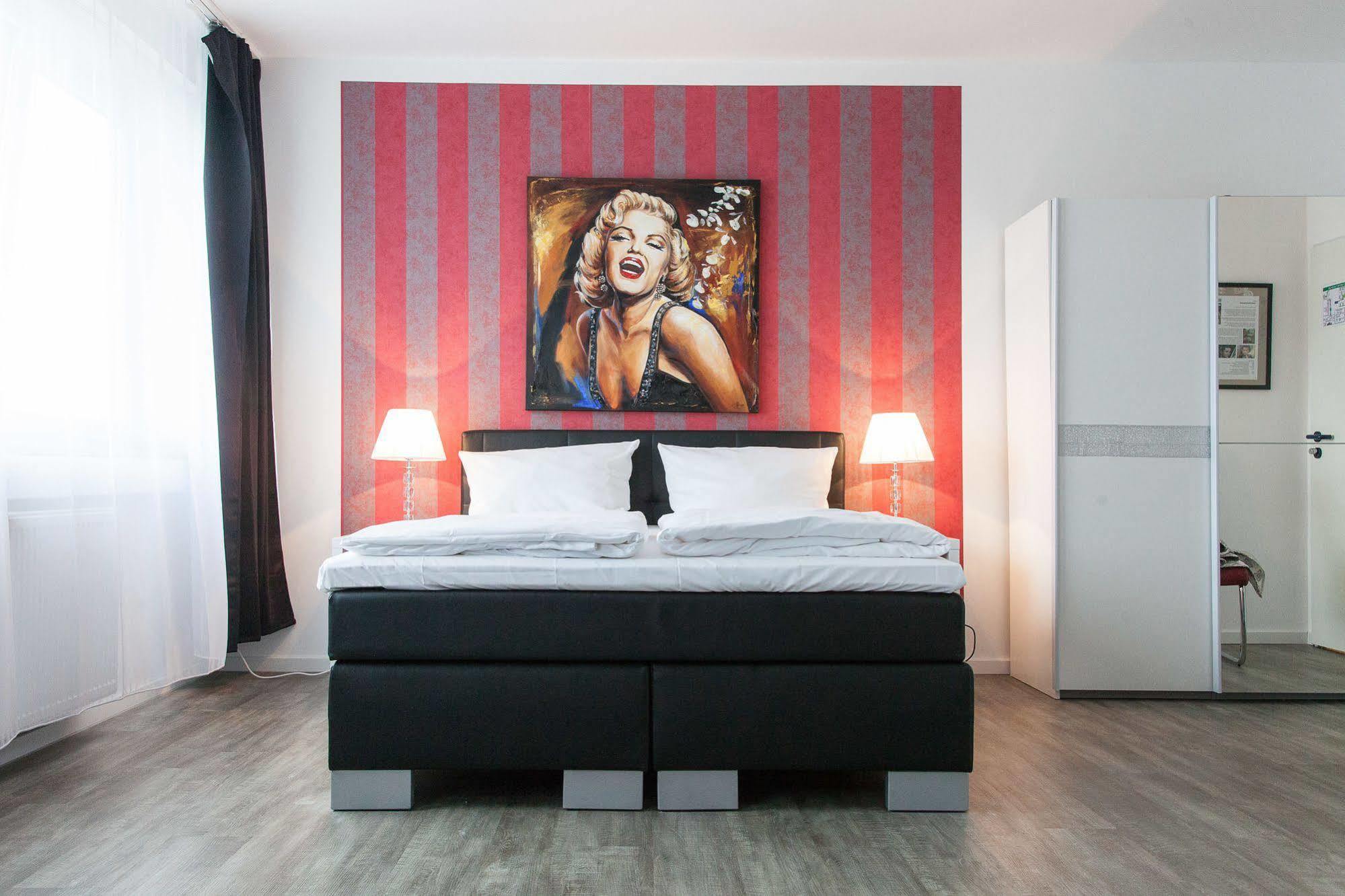 Hotel Stay Essen Esterno foto